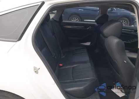 2018 Honda Accord Touring z USA, uszkodzony, nr VIN 1HGCV1F96JA108341